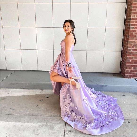 SHERRI HILL PROM DRESS - Picture 1 of 4